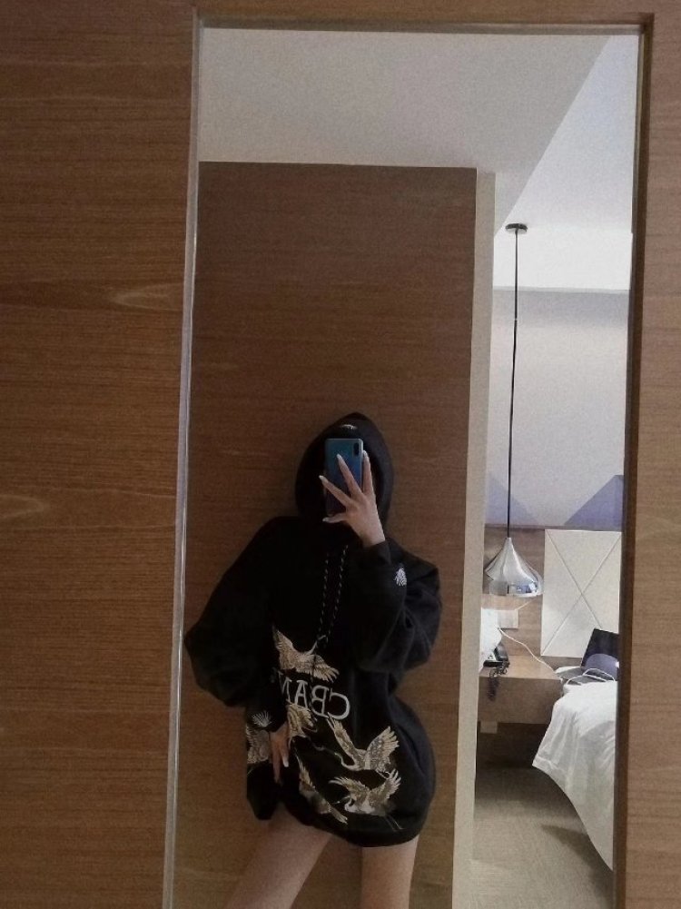 苏苏-广东省·东莞市·虎门镇-抖音 微博 快手-卖家秀,视频剪辑,化妆造型,服装搭配,整天形象包装,专业后期,专业摄影,相机拍摄