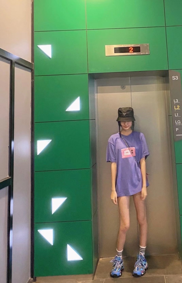 妖7-北京市·北京市·东城区--舞蹈在校生/ 接寄拍/买家秀/送拍 出片快 质量高 169身高 45kg