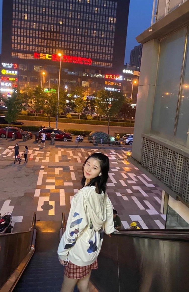 妖7-北京市·北京市·东城区--舞蹈在校生/ 接寄拍/买家秀/送拍 出片快 质量高 169身高 45kg