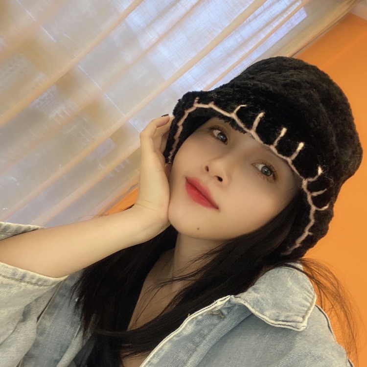 西米-广西壮族自治区·南宁市·青秀区-***-买家秀、开箱测评、美妆衣服帽子包包鞋子饰品等都可!风格可多变。