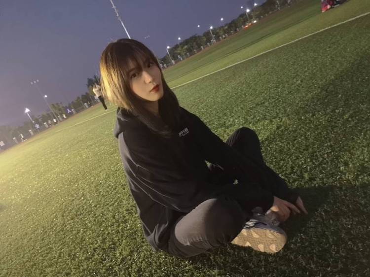 小多多鸟💥-江苏省·常州市·武进区-抖音微博知乎***-目前是江苏学生,身高176体重54!各个平台粉丝较少!正在积累中,目前可以拍拍买家秀!
