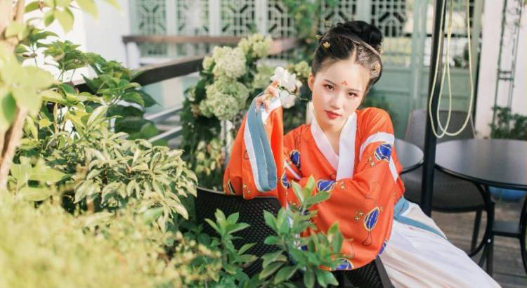 草莓吖🌸-河南省·平顶山市·新华区-抖音-以前做过网拍模特,有经验,喜欢穿搭,目前在抖音分享自己打穿搭,希望有机会合作帮助商家带货,也给自己带来一些穿搭快乐!只要你来,你想要的都有!