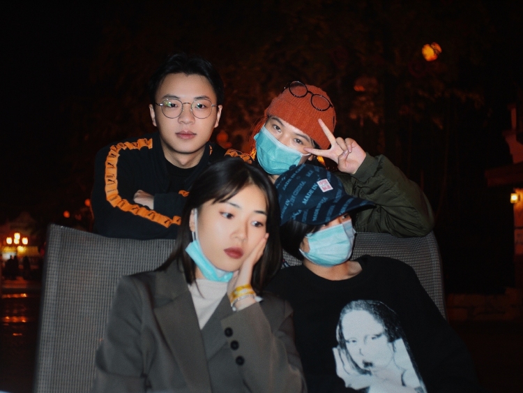 Pup.-四川省·成都市·郫都区-蒲熠星-喜欢摄影爱旅游,会ps. 视频剪辑,喜欢做菜研究厨艺,喜欢阅读