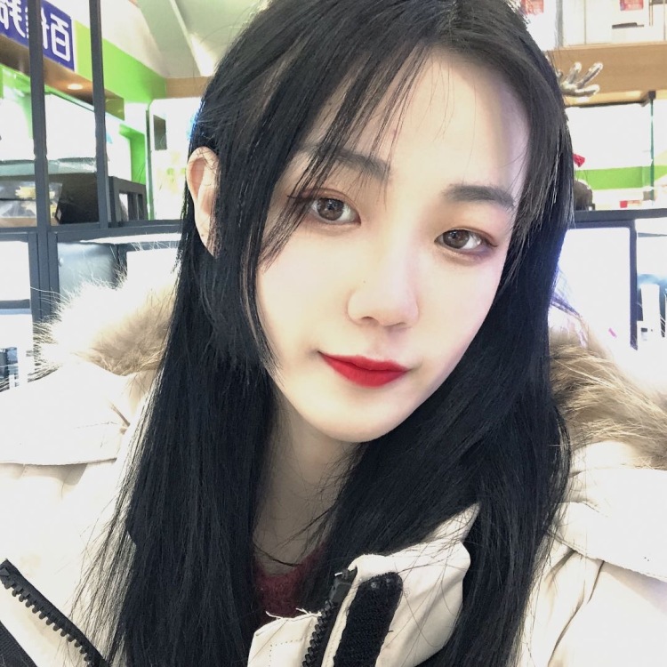 杰儿不是你的-山东省·威海市·环翠区-快手-年龄：21
身高：165CM
体重：41KG
粉丝：1110
坐标：山东省威海市环翠区