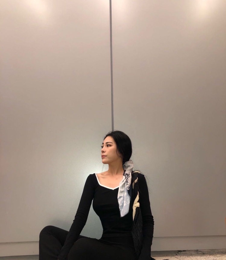 up🔥-福建省·厦门市·湖里区--做了一段时间寄拍才发现这个软件 呜呜 主要接买家秀和网红店探店打卡较多 喜欢可议价 主要喜欢服装嘻嘻