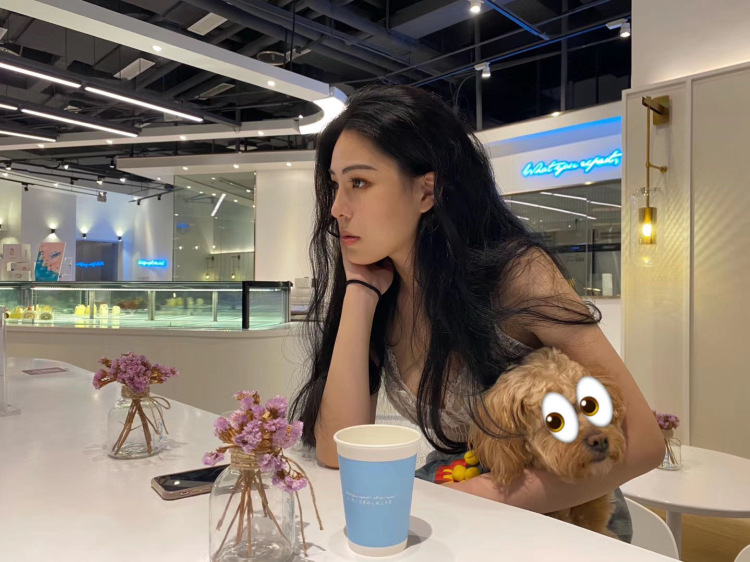 up🔥-福建省·厦门市·湖里区--做了一段时间寄拍才发现这个软件 呜呜 主要接买家秀和网红店探店打卡较多 喜欢可议价 主要喜欢服装嘻嘻