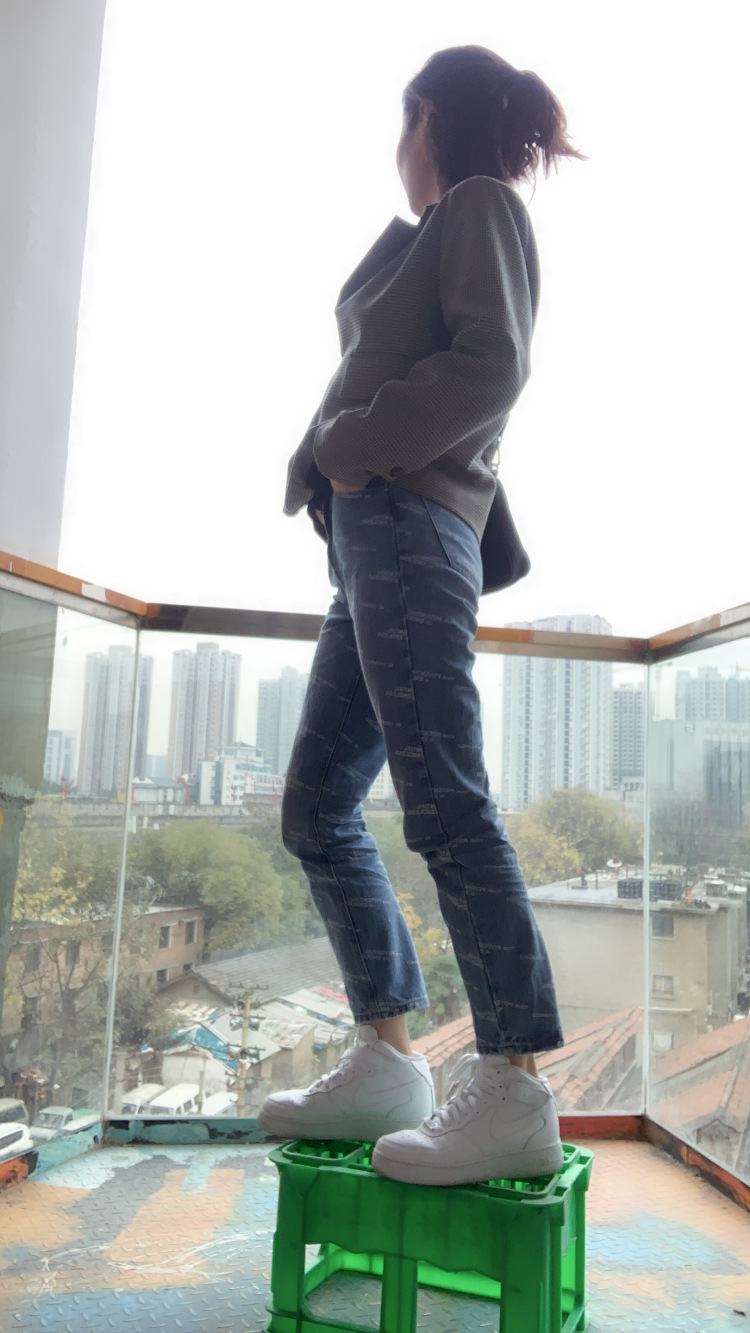 宁儿~-陕西省·西安市·未央区-抖音、微博、知乎-希望可以通过这个平台赚取零花钱
167cm 
53kg
接我可接的单 欢迎随时扰