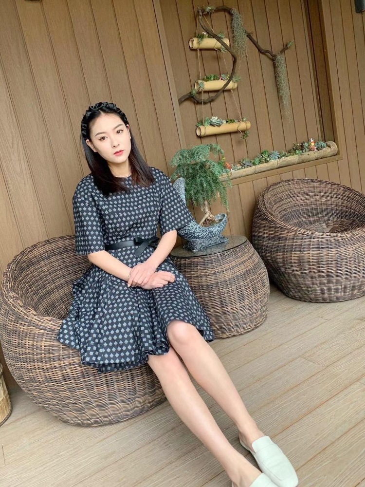 胖宾-河南省·焦作市·温县-抖音 *** 快手-会穿搭 会P图 下面放图是之前在品牌店拍的照片 广接买家秀开箱评测 期待个大老板打扰