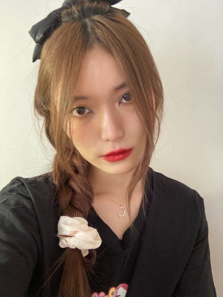 海飞少女丝-河北省·保定市·顺平县-头条-影视摄影专业,有一定的审美,热爱自拍,会p图,有责任心,神才较好,出图快,热爱美妆和穿搭,学习过一年绘画,有色彩感,热爱短视频,热爱拍摄