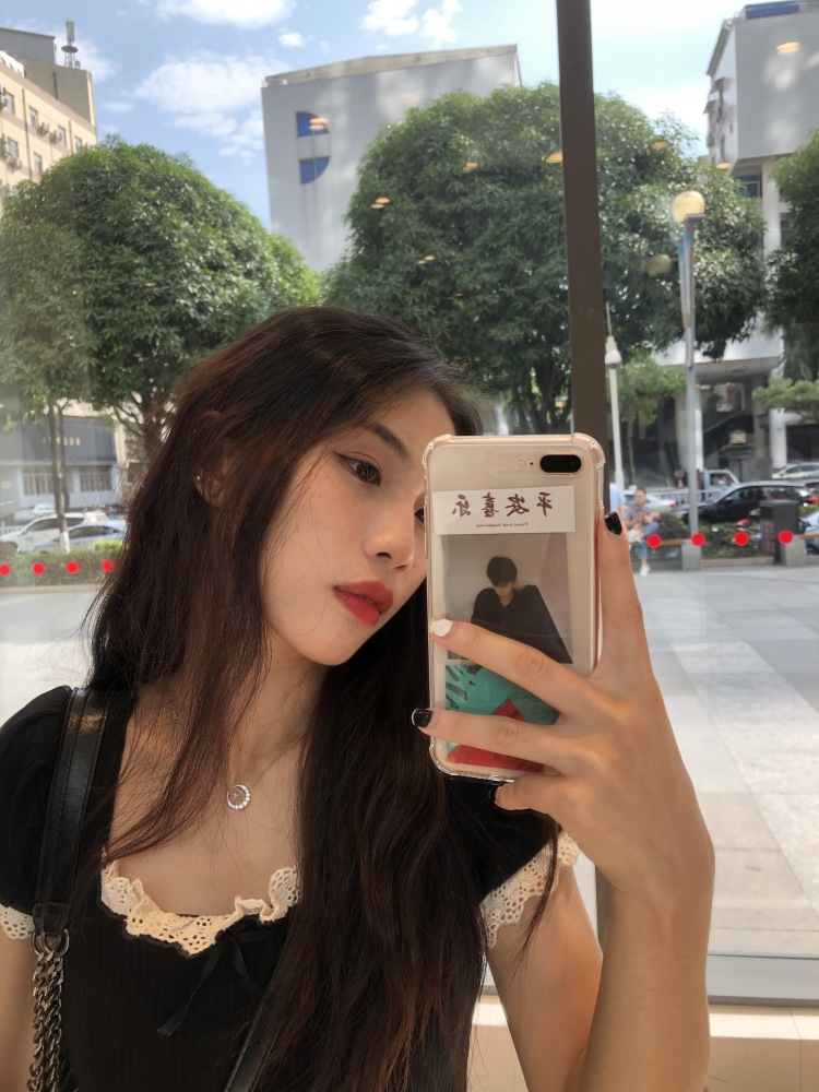 PiKapi.-广东省·广州市·越秀区--在校学生兼职网拍 不接受垫付单 接买家秀 -衣服 包包 鞋子 美瞳都可!有意者向我邀请合作哟!🉑️长期合作。不跑单很靠谱就是我!同样也希望来找我合作的也是靠谱的!