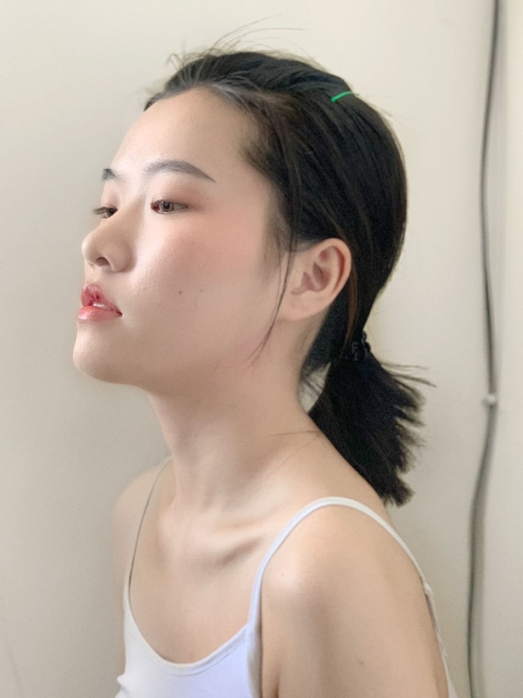SEVEN-四川省·乐山市·峨眉山市--女装服装店店主，平时自己也会拍版，会搭配，热爱摄影，有一定审美能力，能模特网拍，买家秀，免费试用，开箱测评，***种草身高163，体重50kg，年龄22岁。