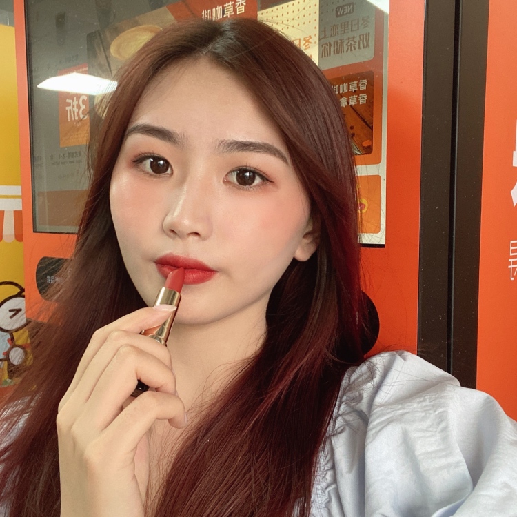 鹿鹿-广东省·广州市·白云区--喜欢美妆 喜欢护肤,对彩妆、护肤有一定的了解,对化妆有一定的技巧,会拍照会p图会排版,有需要寄拍的可联系我!!