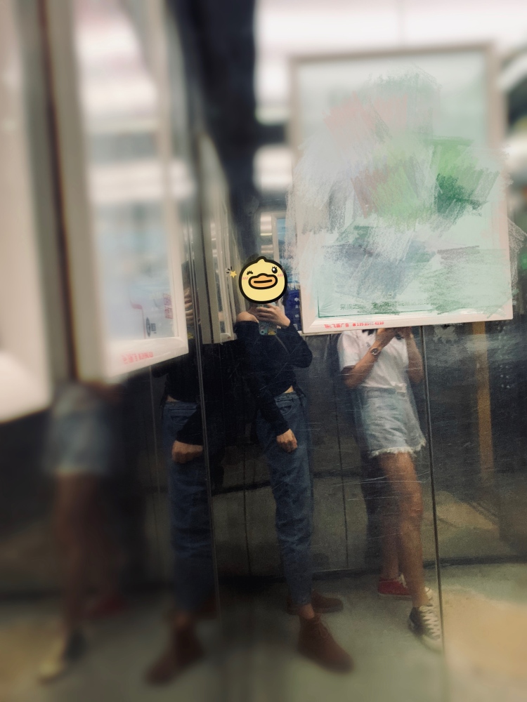 小陈小陈心想事成-浙江省·宁波市·北仑区-微博抖音***-净身高174,体重52kg,腰围58,臀围93,可买家秀,可平面模特兼职 。