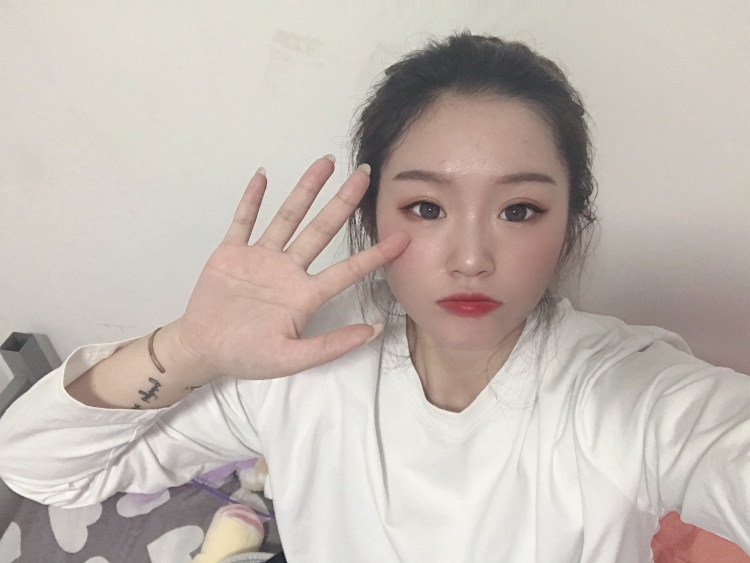 一只小张--天津市·天津市·东丽区--接寄拍，有快手平台 600多粉丝
本人性格活泼开朗，做事认真负责
耐心沟通，按照卖家产品风格
返图返到满意为止
不是宝妈