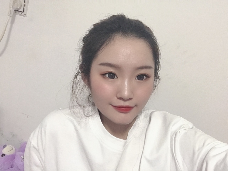 一只小张--天津市·天津市·东丽区--接寄拍，有快手平台 600多粉丝
本人性格活泼开朗，做事认真负责
耐心沟通，按照卖家产品风格
返图返到满意为止
不是宝妈