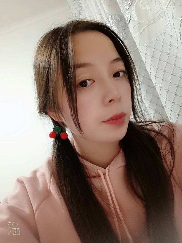 子夜-安徽省·宿州市·埇桥区-***-爱好拍照，长相甜美。接买家秀，开箱测评，软文种草、需要可以直接联系我。