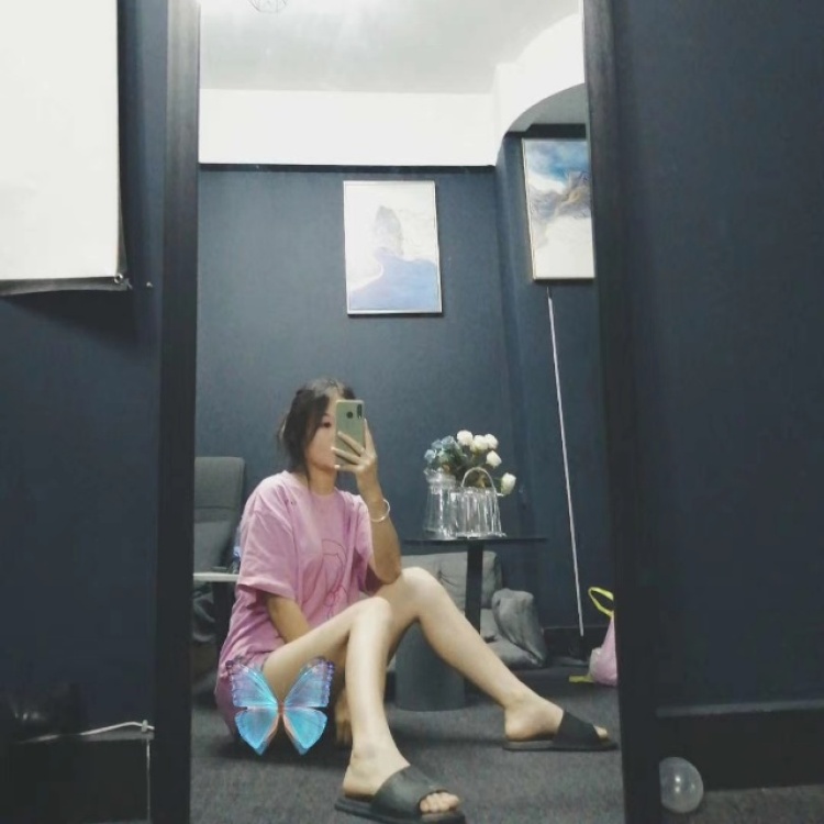 差点心动了-广东省·东莞市·谢岗镇-快手-身高168体重104,性格活泼,喜欢尝试不同的风格,之前是做幼师的现在在做文员,只要佣金不是特别低我都可以接受的呦