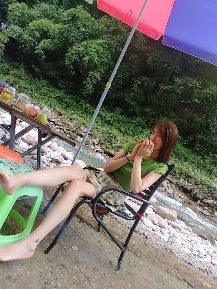 萱萱-广东省·东莞市·松山湖管委会-抖音 快手-我叫萱萱 身高1.70 体重47kg 喜欢唱歌 打羽毛球 平时接一些礼仪活动 服装走秀 买家秀拍摄 妆面造型等等 期待能合作 谢谢
