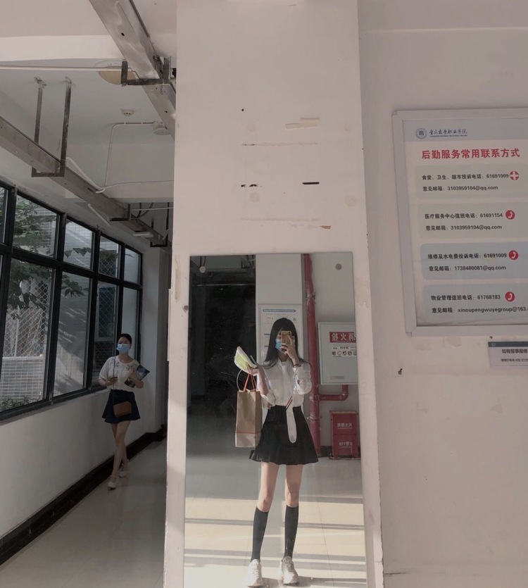JIC.-重庆市·重庆市·沙坪坝区-抖音,微博,***-我是一个活泼好动,热情上进的女孩,我喜欢舞蹈、唱歌、逛街、拍照等等,我喜欢网拍这个职业,因为时间自由,且跟自己喜欢拍照的爱好相投。我平时也喜欢玩抖音微博***等等,我觉得我适合这个行业