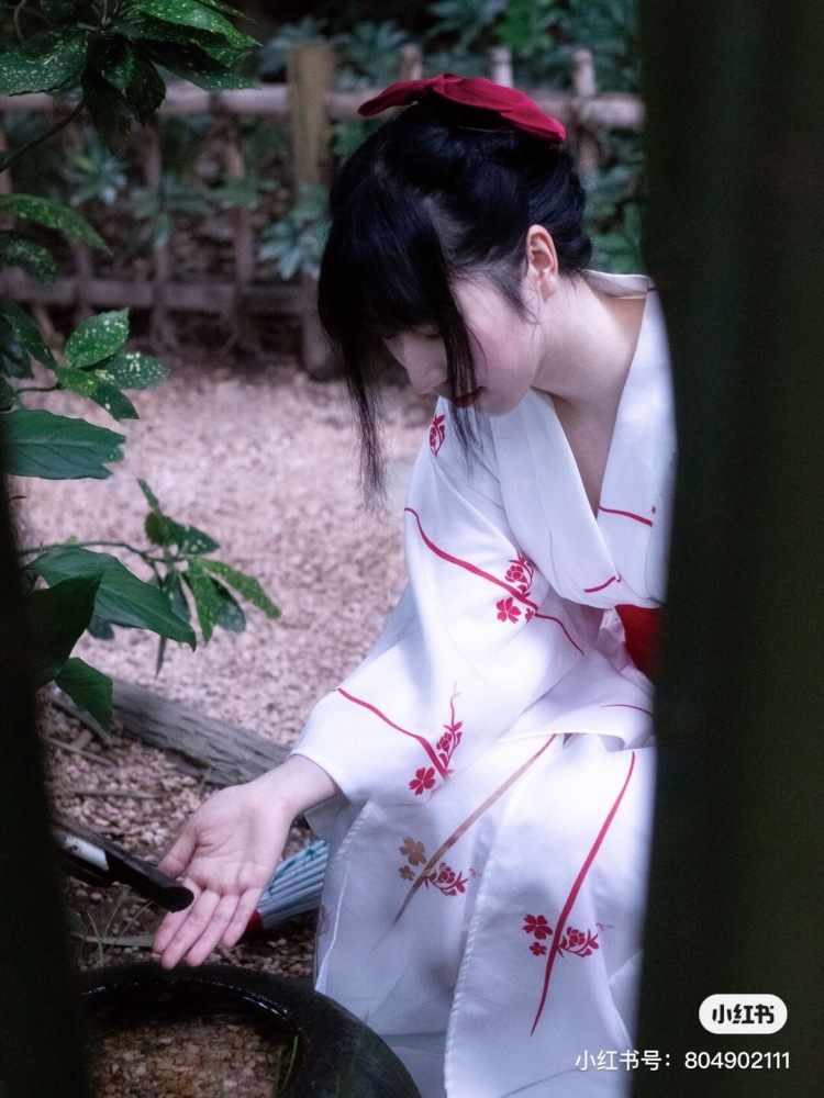--重庆市·重庆市·沙坪坝区--一名自由女摄影，下面是我拍的风格。有公主病，大小姐病的勿扰！