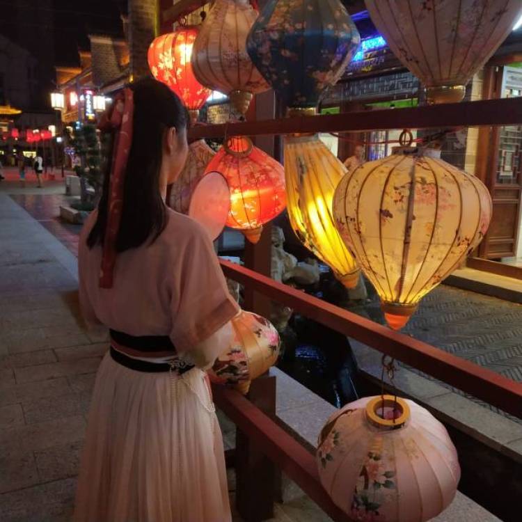 戳爷威武霸气-江西省·宜春市·樟树市-微博,***,快手-会简单视频制作,ps,业余模特,种草姬,汉服娘,有基础设备,出图快