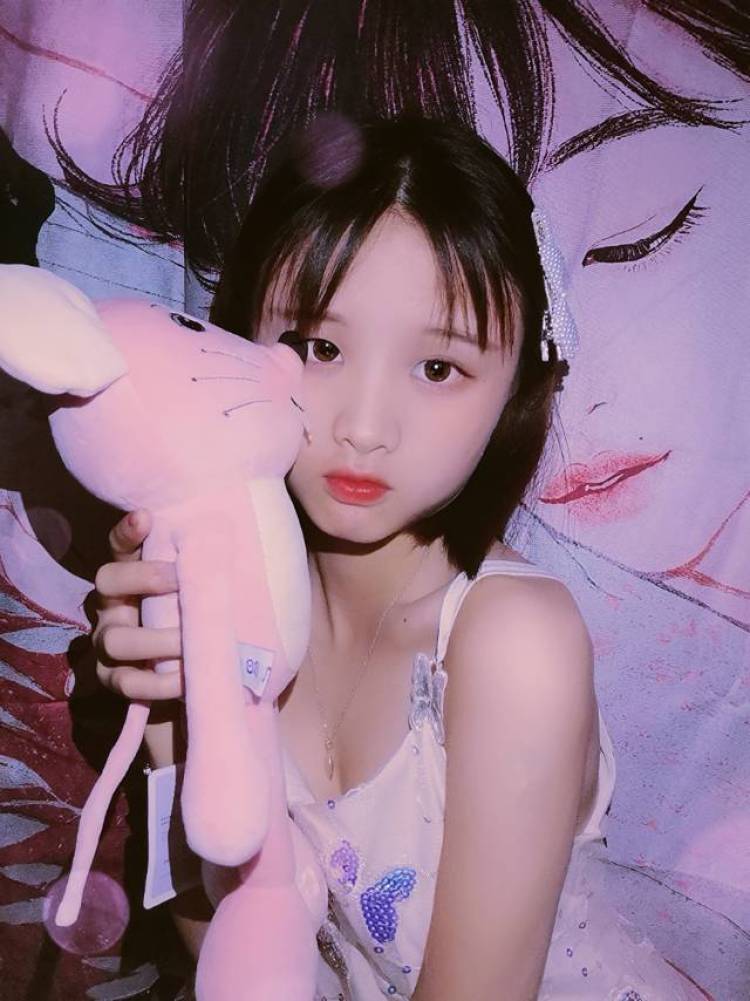 早早-广东省·惠州市·惠城区-暂时没有-特长拍照P图 日常拍摄 要求不高 拍到自己满意 对自己拍摄的能力严格