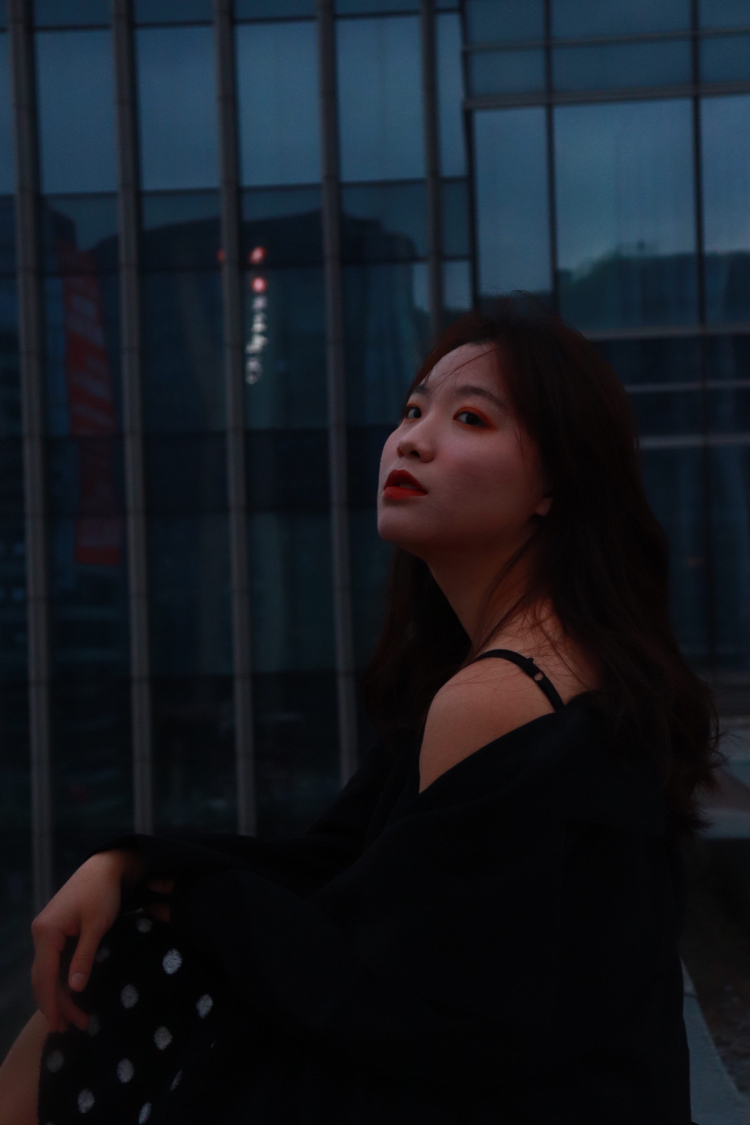 五花肉耶-云南省·昆明市·官渡区-抖音,微博,***-会简单修图摄影视频剪辑,拍照上镜,可接买家秀网拍探店打卡,谢谢。