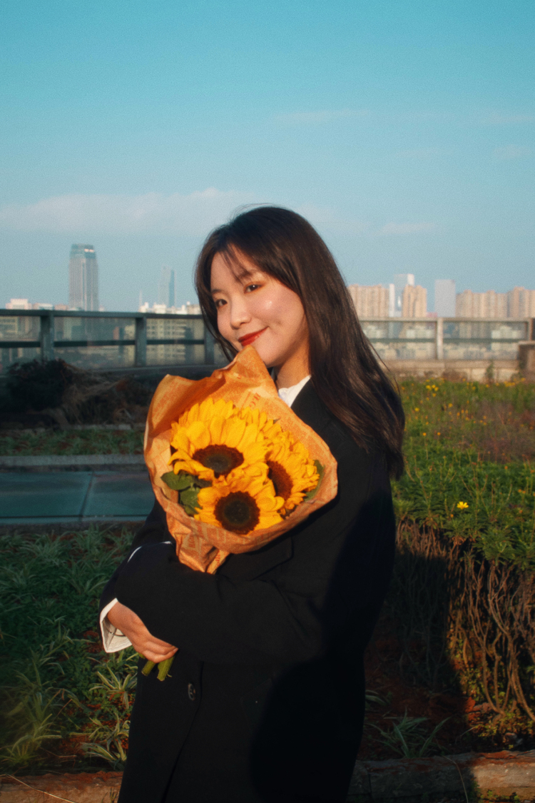 五花肉耶-云南省·昆明市·官渡区-抖音,微博,***-会简单修图摄影视频剪辑,拍照上镜,可接买家秀网拍探店打卡,谢谢。