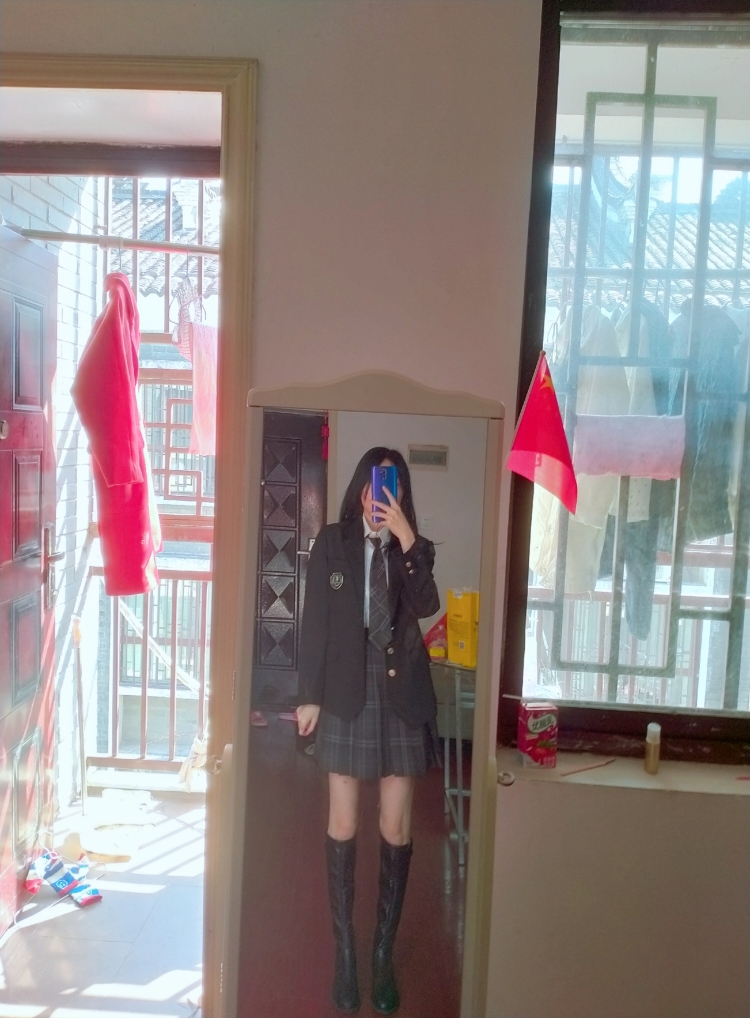 时间以念北-湖南省·郴州市·苏仙区--喜欢拍照  喜欢尝试各种穿搭，身高158  体重  78斤