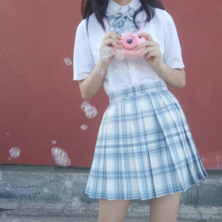 迷离-青海省·西宁市·城北区--会拍照p图 jk 汉服 Lolita都可 什么风格都可详谈滴 接网拍 想接单