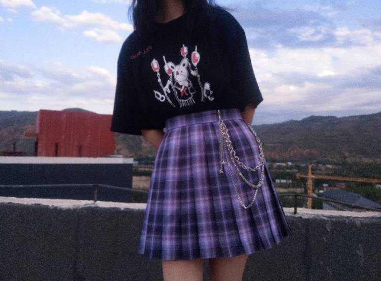 迷离-青海省·西宁市·城北区--会拍照p图 jk 汉服 Lolita都可 什么风格都可详谈滴 接网拍 想接单