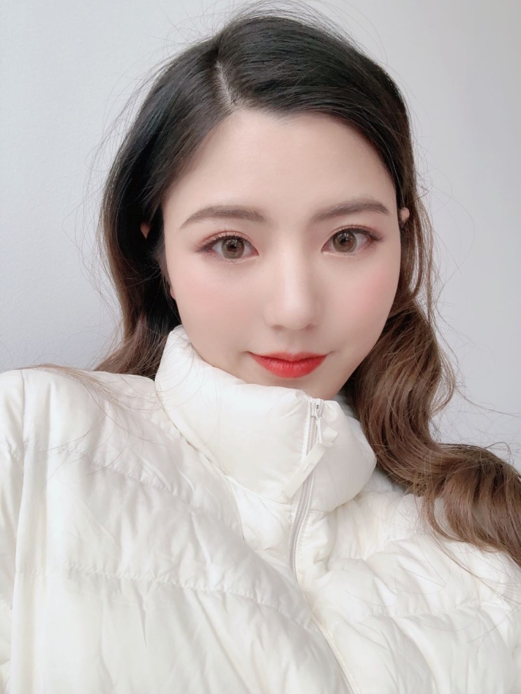 Judy-广东省·佛山市·顺德区--爱拍照 形象气质佳笑容甜美 会p图 喜欢旅游 文字功底不错 空闲时间较多