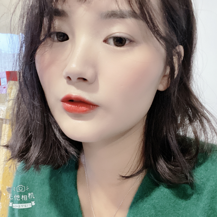 九月里女子🎉💃🏻-湖南省·长沙市·岳麓区-抖音，***-一个活力满满的元气少女，爱好拍照，喜欢分享自己的好物给身边的朋友家人。喜欢穿搭，时尚搭配，喜欢化妆收拾自己。