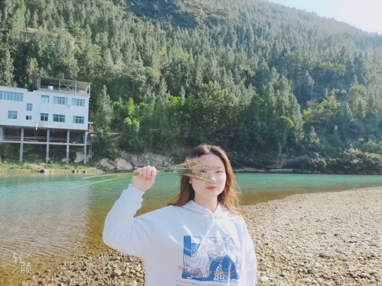 啊玲-贵州省·铜仁市·沿河土家族自治县-抖音-新手一枚，会拍照，会批图，会化妆，做事认真且负责，不甩脾气，想赚钱买自己喜欢的东西