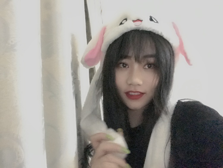 养乐多🍓-广东省·清远市·清城区-快手-身高166，微胖
业余爱好，喜欢拍照📸，会修图
会认真工作