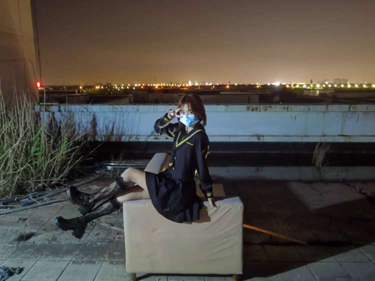 C-江苏省·苏州市·昆山市--身高160左右，体重95斤，爱好拍照，性格活泼开朗乐观豁达工作认真负责,注重效率，为人和善