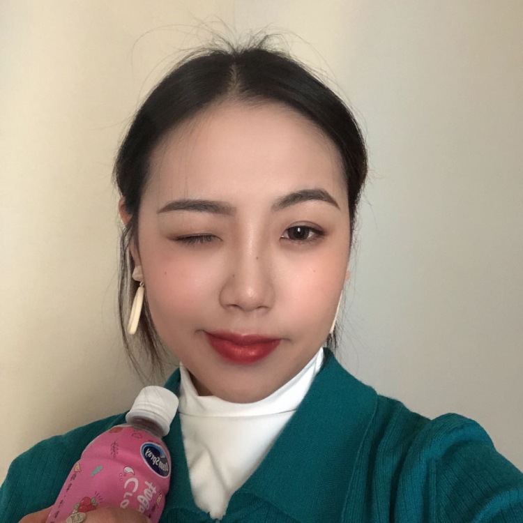 Dawn-山东省·潍坊市·青州市--兴趣 ：摄影📹 穿搭👔 烘焙🥯
身高：159 体重：92
喜欢一切美的事物和食物🌻