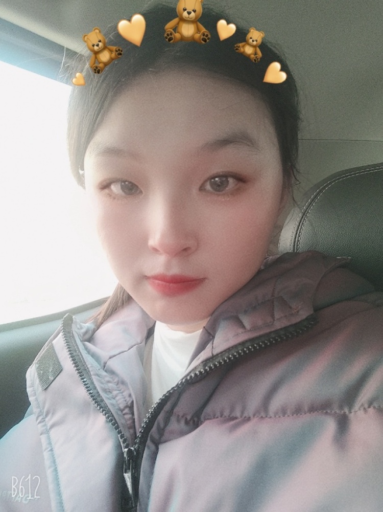 时倾-河南省·安阳市·文峰区-快手-在校大学生，可以分享好物，可以带货。擅长文稿撰写，性格温柔大方，喜欢拍照记录生活。