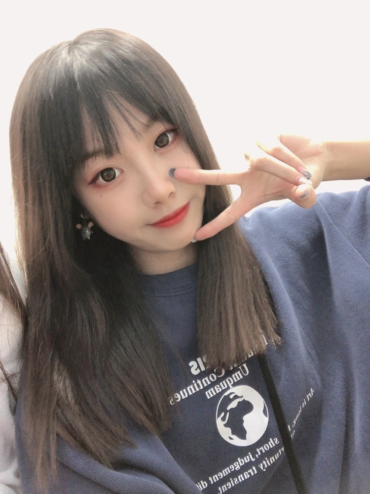 仙女-广东省·广州市·花都区-*** 微博 -快速出图  可拍化妆品衣服日用品
身高166 体重48KG
价钱可商量