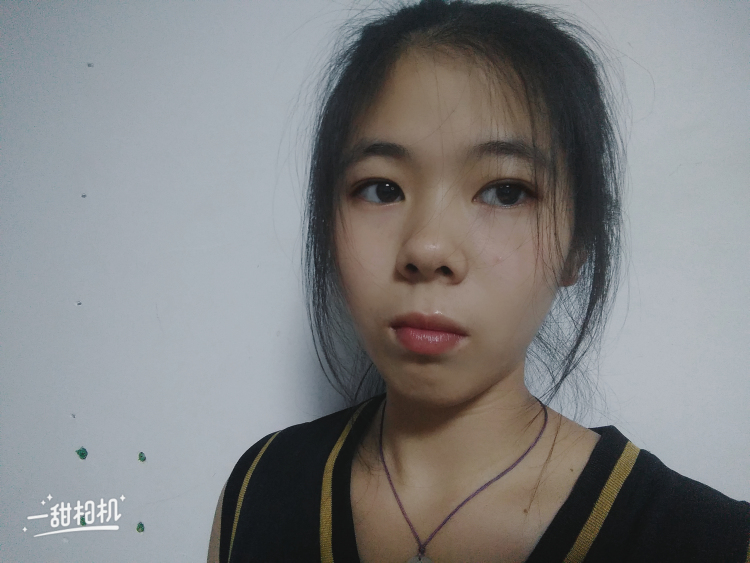 Jne-广西壮族自治区·南宁市·江南区--我是学生在上学，上学期间也有在网上接护肤品过网拍，今年18岁身高150会打球平时喜欢拍照周末有空会打卡网红拍照的地方
