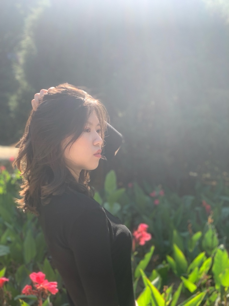 伊丽莎白.LISSY-辽宁省·锦州市·太和区-抖音，微博，***-一枚可爱学生，爱唱歌，跳舞，喜欢打扮，拍照，录小视频，可承接买家秀，网拍，带货，探店等