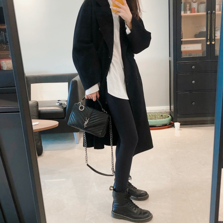 carriezz-浙江省·杭州市·江干区--可接淘宝🍑买家秀寄拍,详情页。身高165 体重92斤。家里有个2岁男宝,也可接童装寄拍