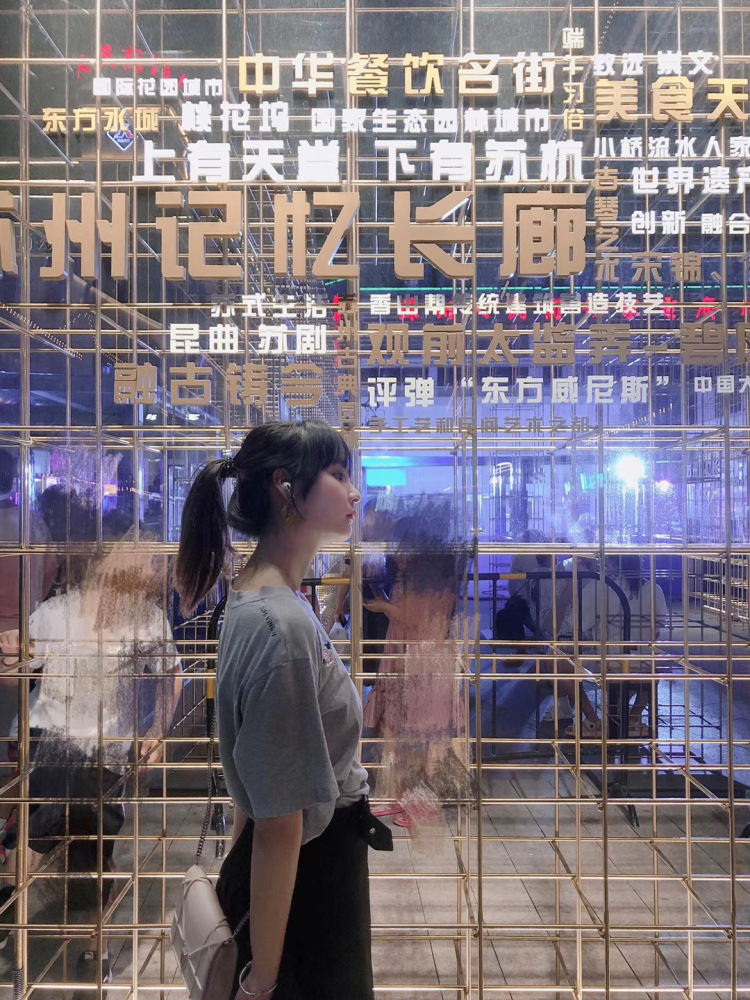 芋圆菠萝-上海市·上海市·杨浦区-微博 ***-接买家秀 寄拍 探店各种
有意向的商家请来找我合作吧～
本人身高161 体重92斤 可拍学院、复古、可爱、休闲等各种风格照片 详情请联我～