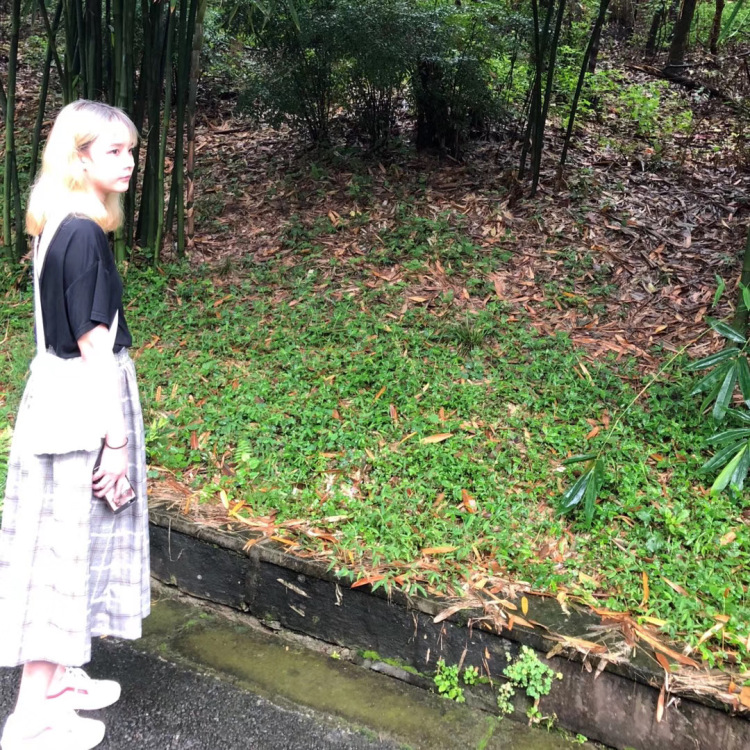 芋圆菠萝-上海市·上海市·杨浦区-微博 ***-接买家秀 寄拍 探店各种
有意向的商家请来找我合作吧~
本人身高161 体重92斤 可拍学院、复古、可爱、休闲等各种风格照片 详情请联我~
