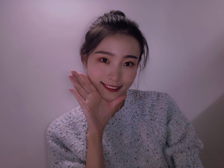 Wuuhui慧-辽宁省·沈阳市·沈北新区-抖音-买家秀、一名大学生,爱好体育,爱拍照,希望能够通过拍照来充实自己的生活,并且获得更多的乐趣