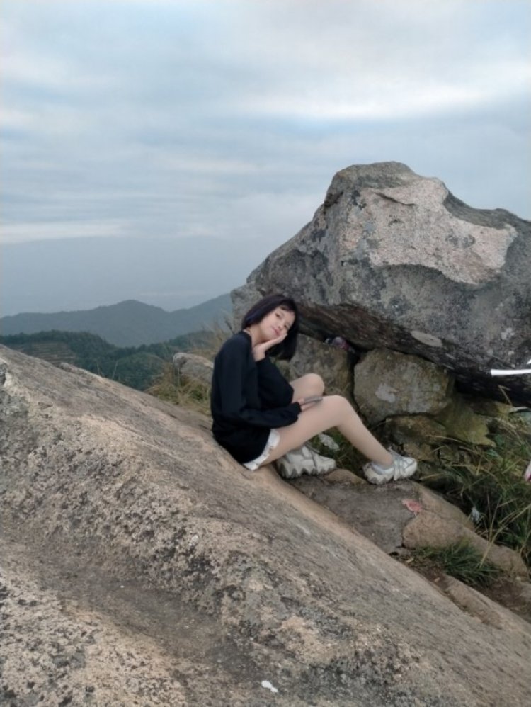 啊滢哇-广东省·河源市·和平县--我的兴趣是拍照，我想接单买家秀，接单范围是商品代言，商品传销，还有买家秀
