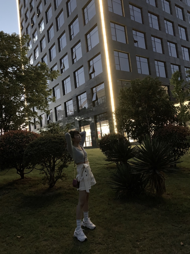 够好-江苏省·南京市·江宁区-抖音 *** 快手-我喜欢买买买，喜欢拍照，可以做买家秀，也在做开箱测评。可盐可甜，什么风格都能驾驭✌️。