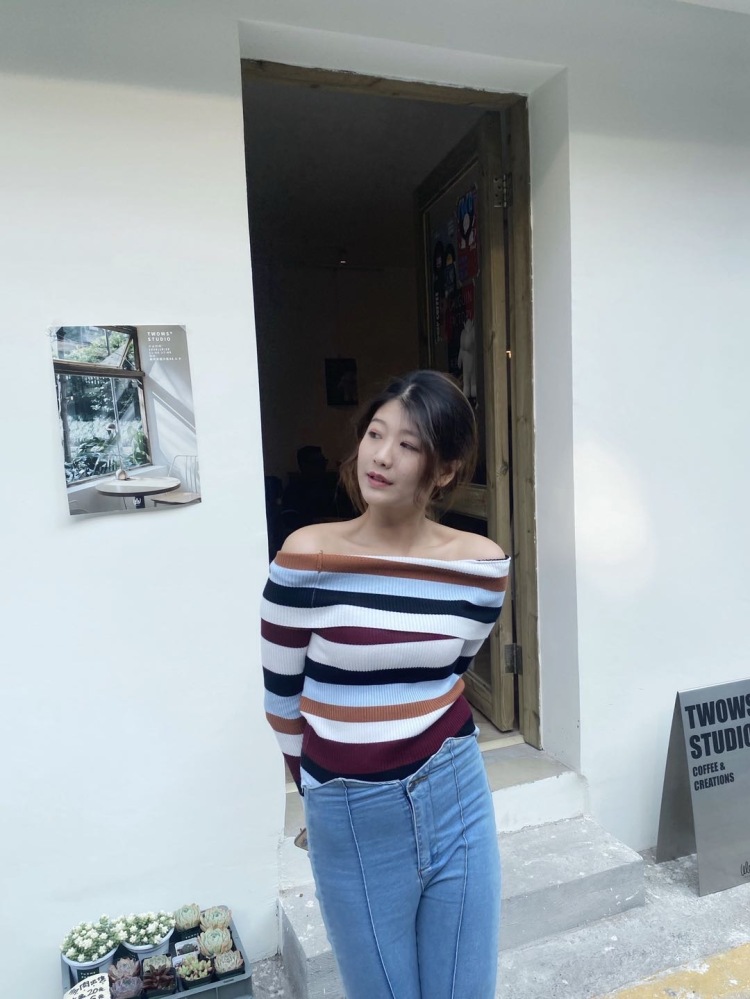 小辛-重庆市·重庆市·渝北区--身高172、体重112、鞋码39。
网红店打卡、寄拍、平面。
地区:云南、重庆。