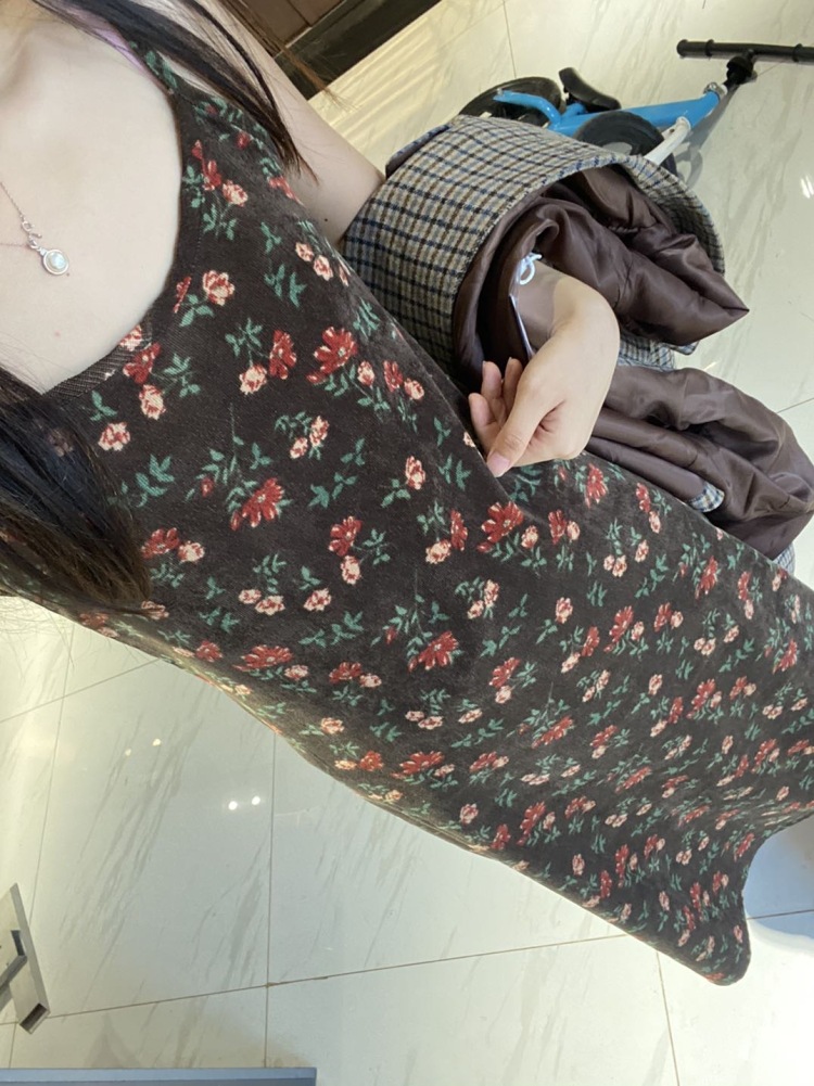 小小西瓜🍉-广东省·东莞市·厚街镇-***,抖音-平时***发好物种草,有接近三千粉丝,抖音目前也在做开箱视频,1400+粉丝 自己拍实物也ok ,和实物一起自拍也🉑!做过朋友给的产品寄拍,有礼仪经验,有自己的模卡。身高170 体重105 会p点图