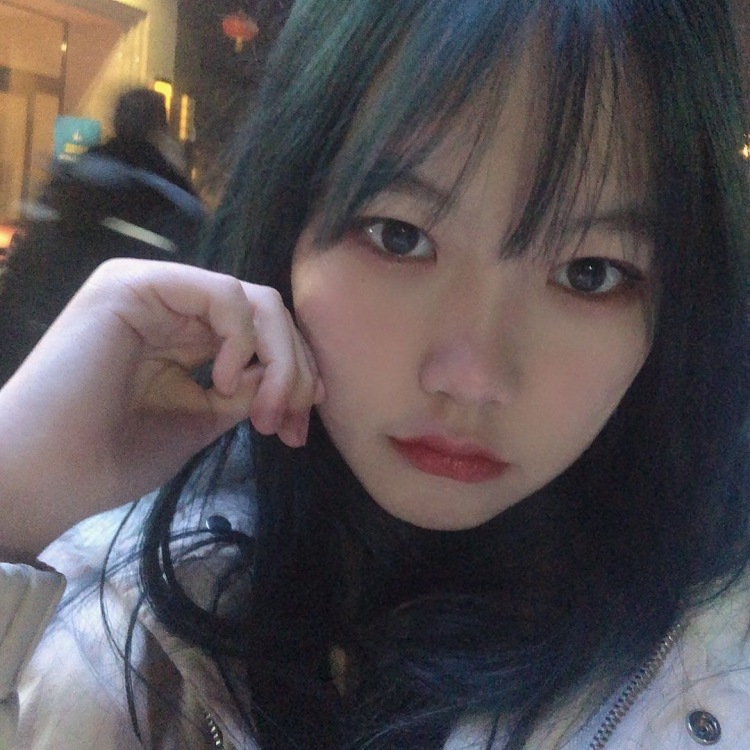 今晚早睡了吗-黑龙江省·哈尔滨市·香坊区--风格可盐可甜 也比较会拍照 虚心接受指导还是一个大一学生 以后会更加努力